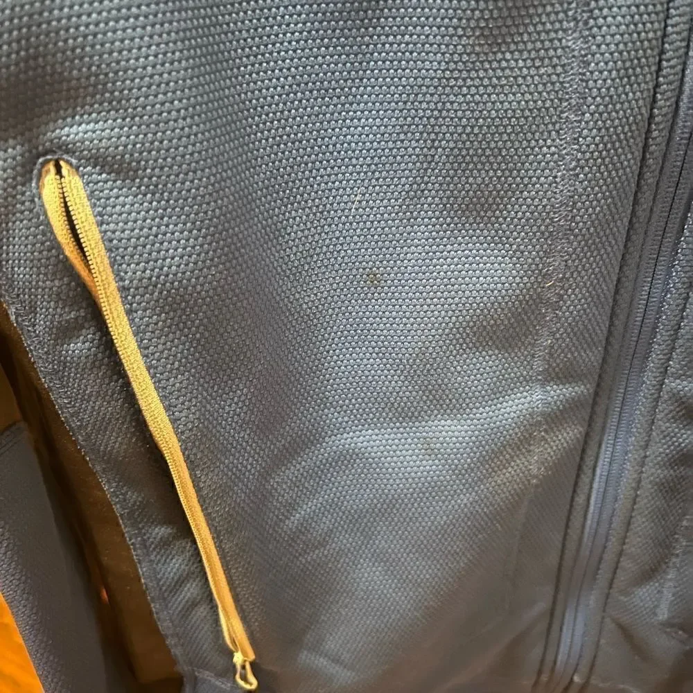 The North Face men’s size medium zip up jacket